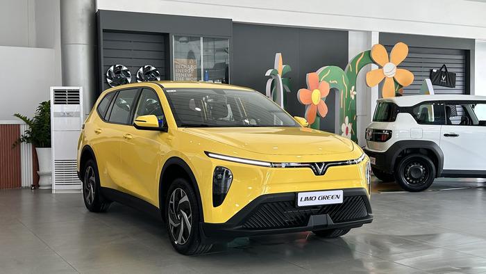 Limo Green dịch vụ là mẫu MPV điện 7 chỗ của VinFast với không gian rộng, vận hành tiết kiệm và phù hợp kinh doanh vận tải hiện đại.