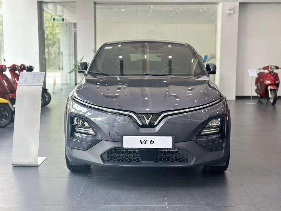 VF6 Plus vs Eco khác nhau gì? So sánh chi tiết VinFast VF6 Eco và VF6 Plus về giá bán, nội thất, công nghệ, pin và khả năng vận hành mới nhất 2026.
